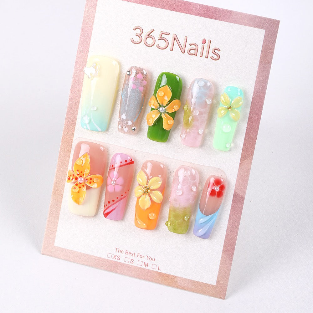 Uñas postizas 3D con diseño floral pastel de 365Nails Pastel Garden
