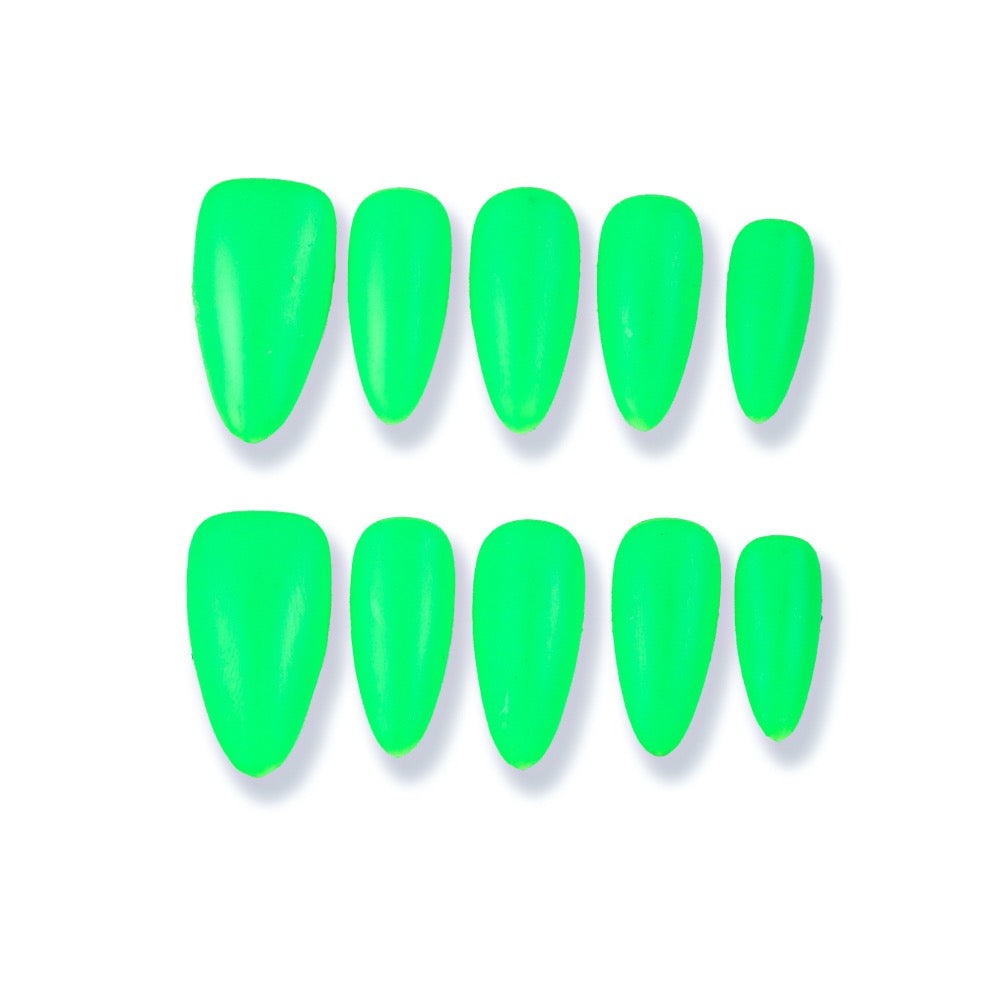 Uñas postizas largas verde neón mate de 365nails