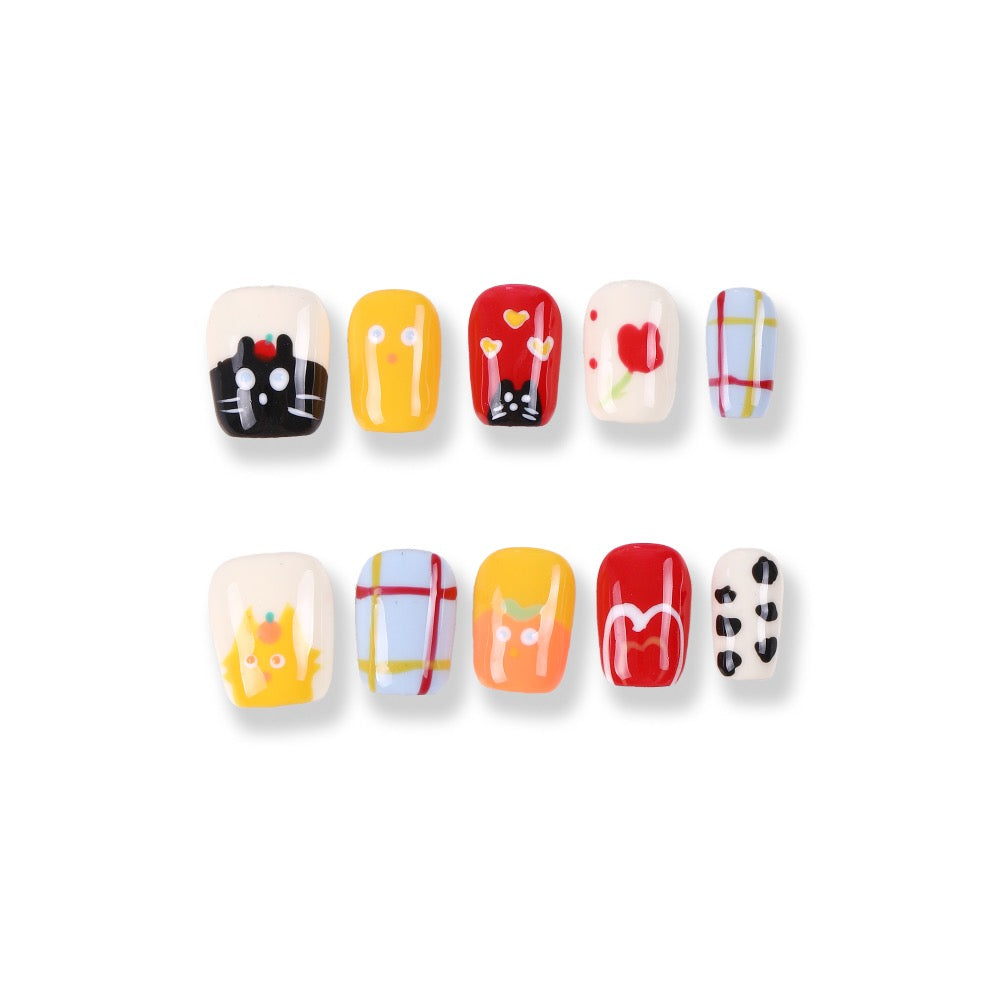 365Nails Cute Doodles Hand‑painted Short Square Tips