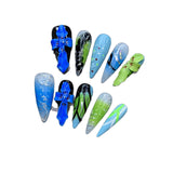 Flores frescas, modernas e puras, esculpidas à mão, em estilo festivo azul | 365nails