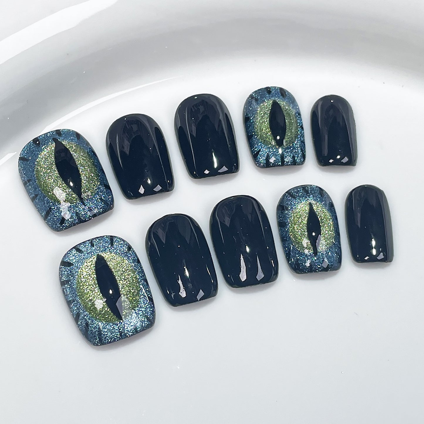 Adam has the same handmade press-on nails, sweet and cool Spice Girl cat eye short nail patch fake nails|365nails