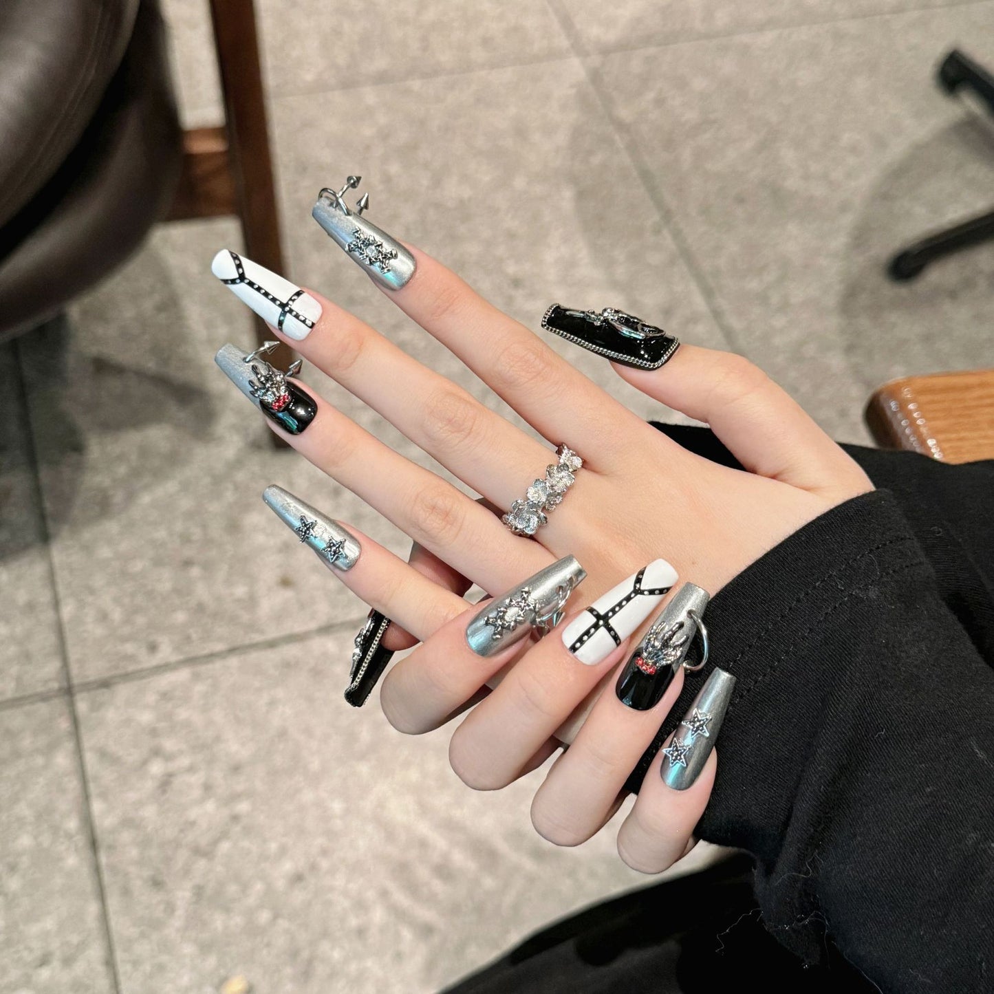 Uñas postizas estilo punk gótico, negras, largas, de alta gama, hechas a mano, dulces y frescas, blancas, para chicas millennials | 365nails