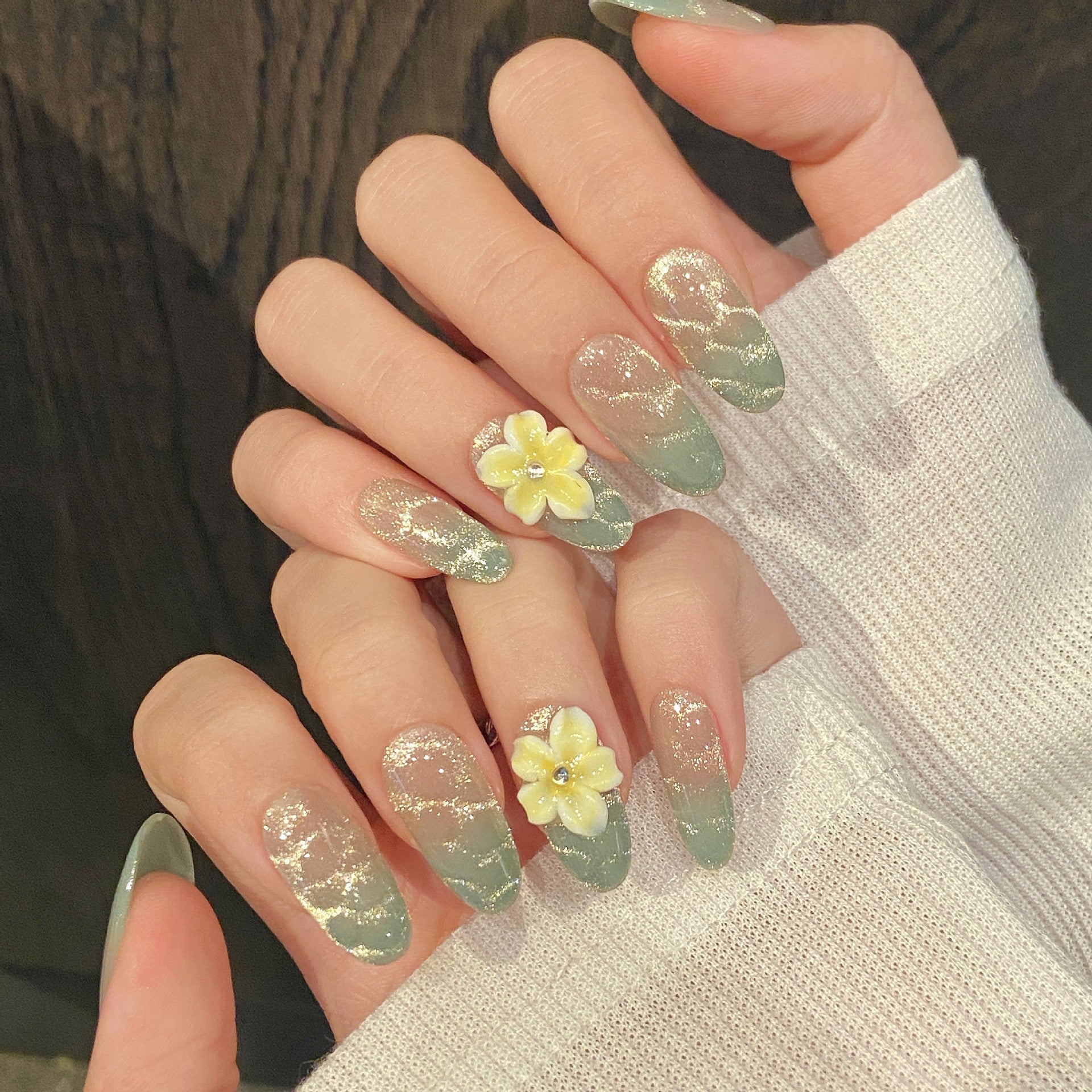 Ojo de gato con ondas marinas en verde menta, flor de hielo oceánica, hidratante, hecho a mano | 365nails