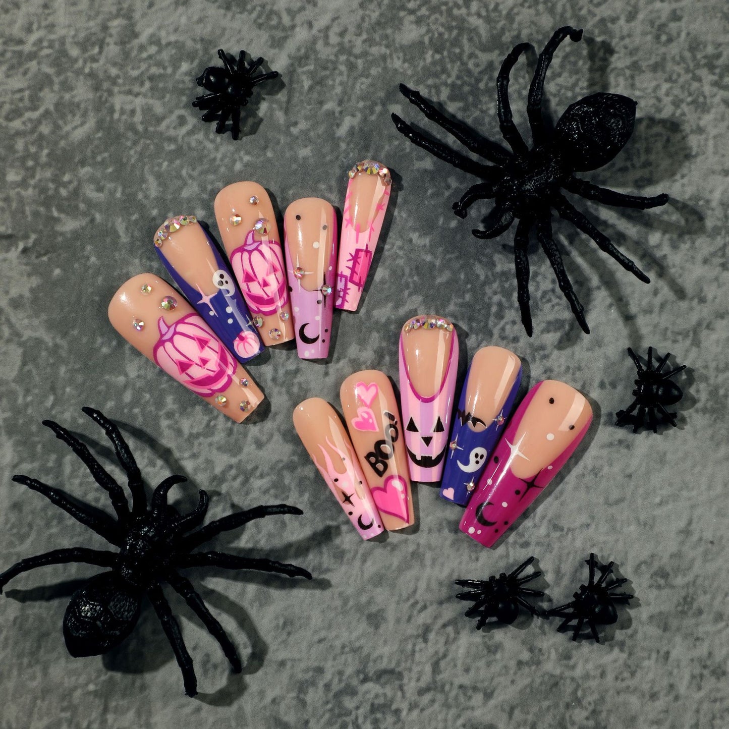 Use almofadas de unha para arte de Halloween em unhas rosa, roxo, abóbora, amor, preto, estrela, lua, branco, fantasma, unhas com strass|365nails