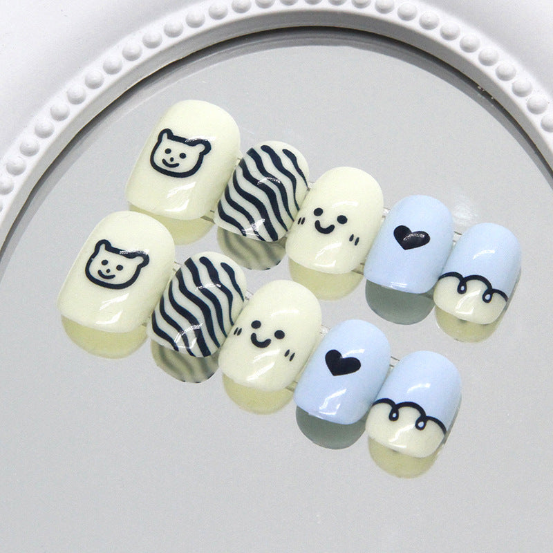 Esquema de cores de rosto sorridente de urso com linhas fofas e simples, manicure fofa para crianças |365nails