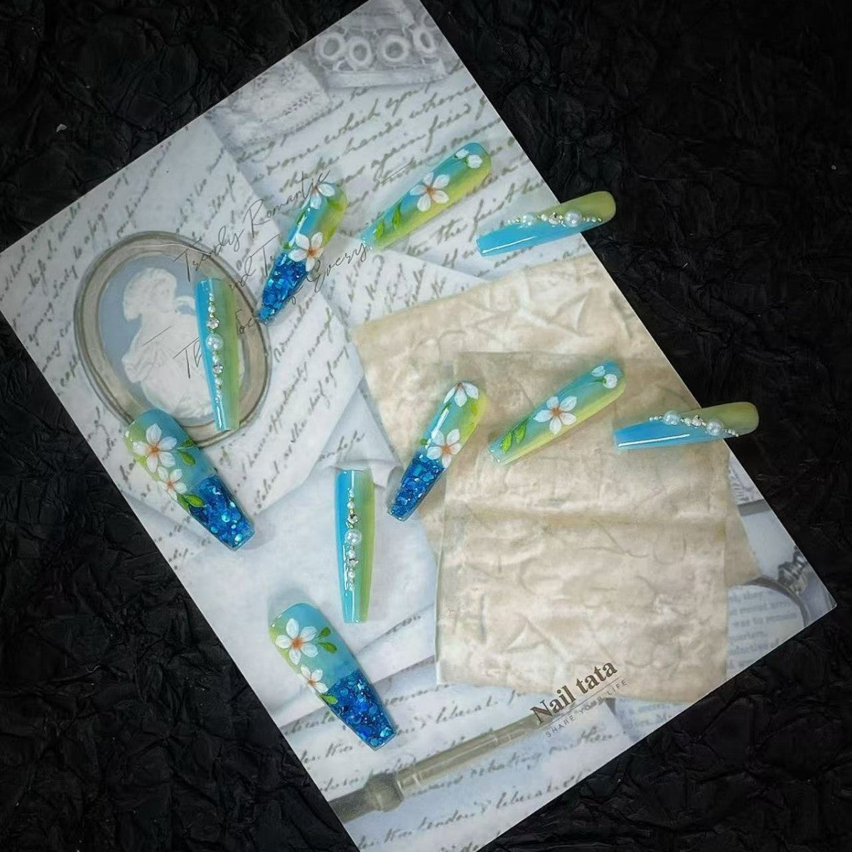 The Art Edit · Sea Breeze Daisy