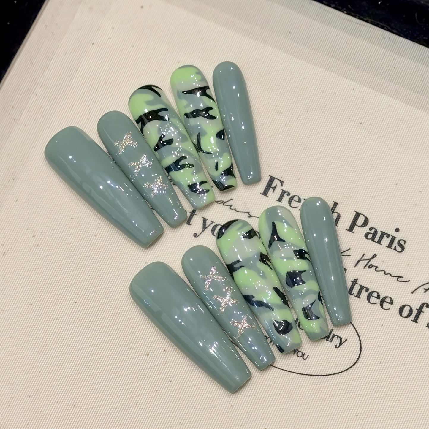 Unhas postiças pintadas à mão, camuflagem, primavera-verão, verde-exército, beleza, unhas removíveis | 365nails
