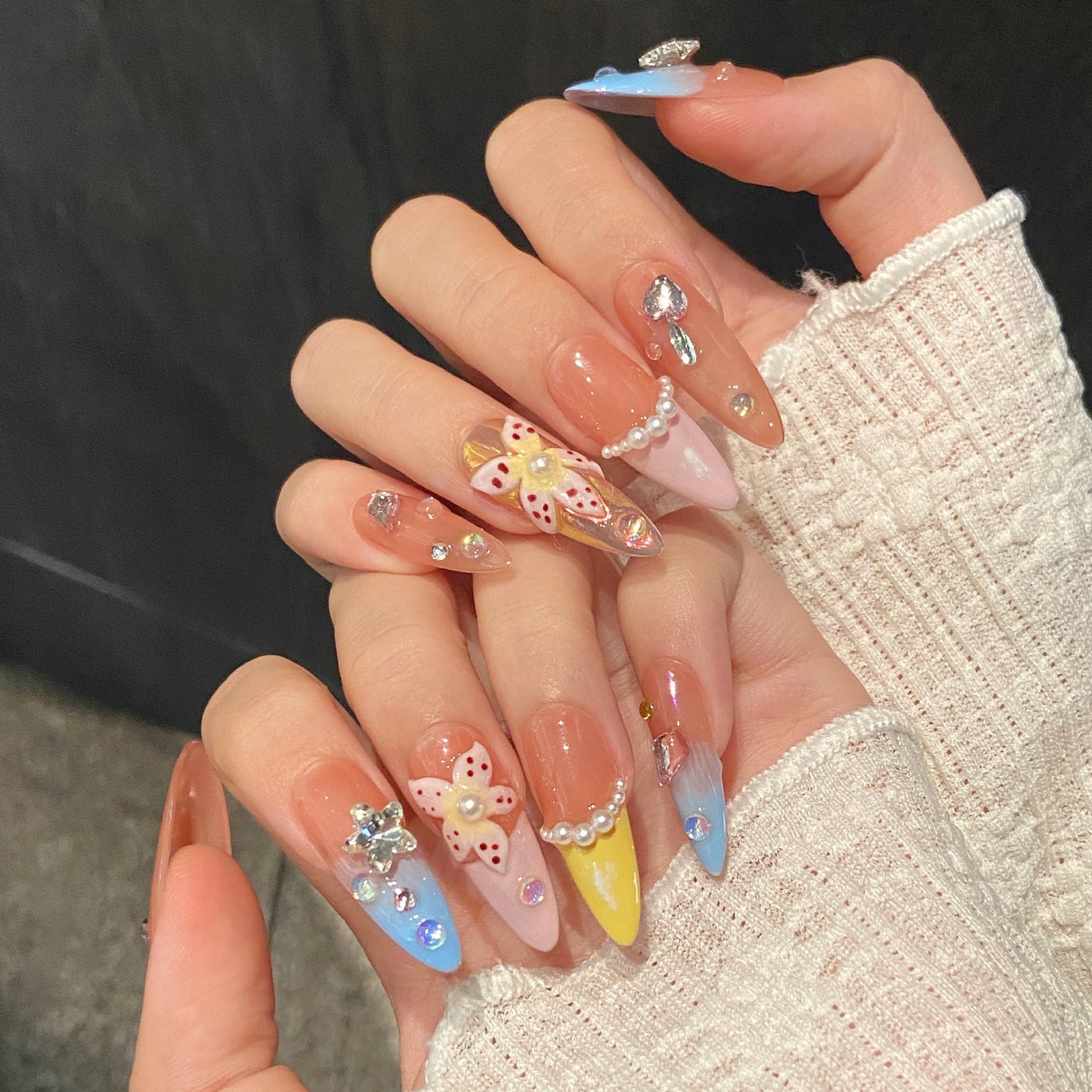 almond island nightingale carving hand-painted pinching spring and summer removable pure handmade nails | 365nails