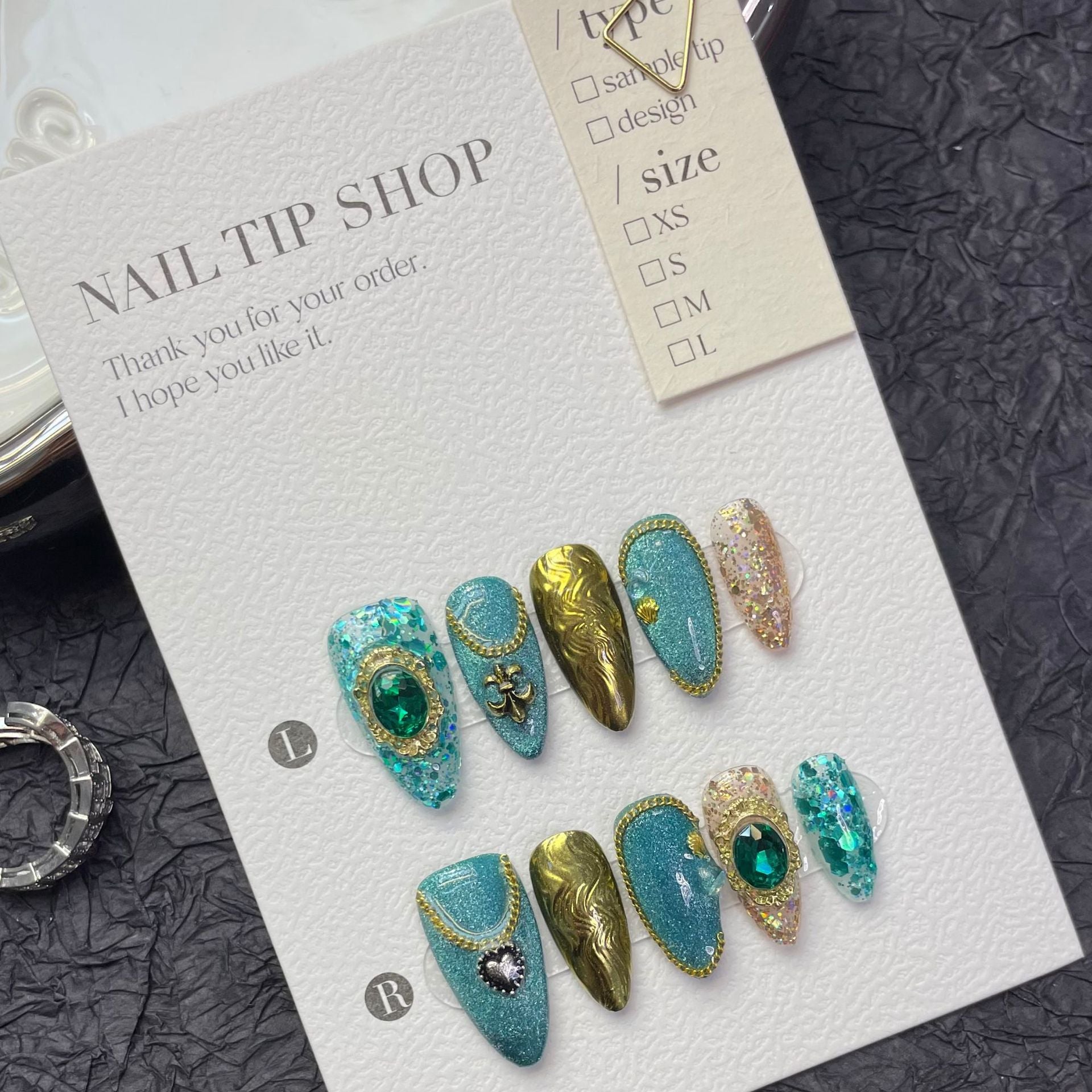 Uñas postizas exóticas hechas a mano con acabado de ojo de gato | 365nails