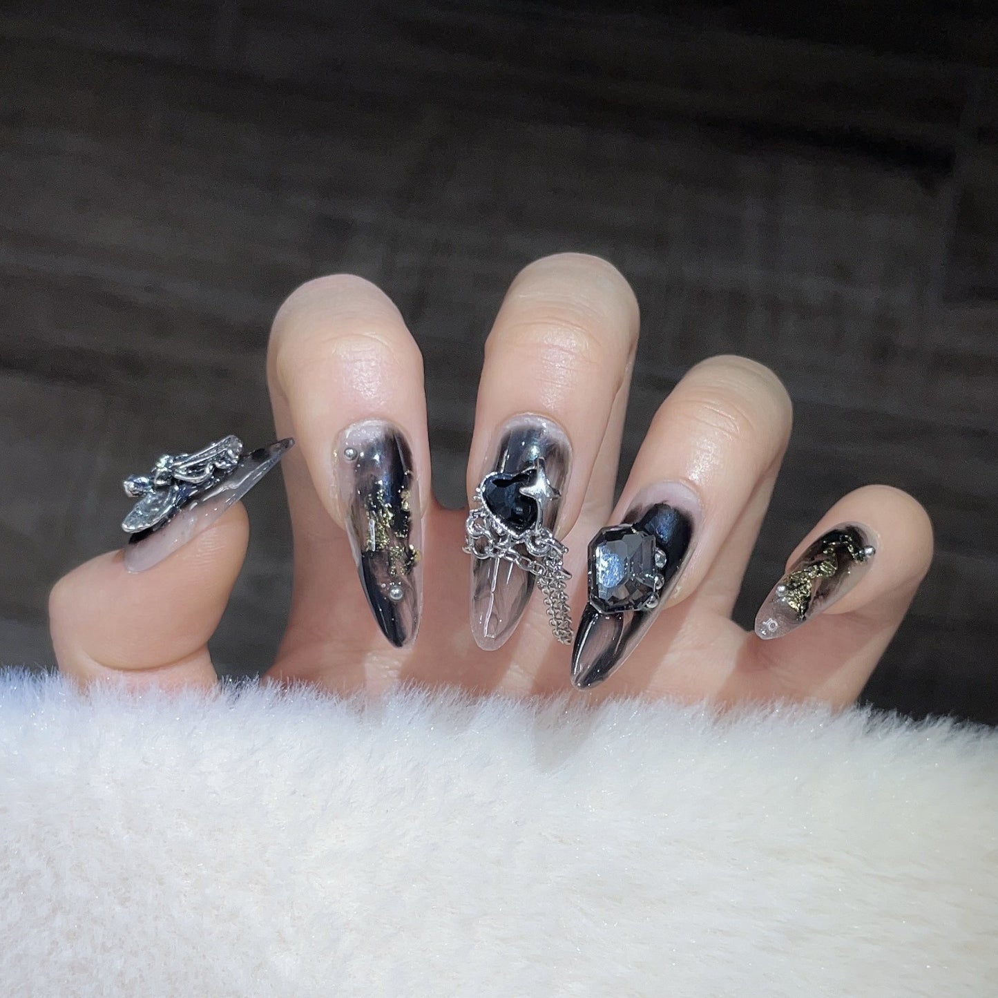 handmade press on nails Dark Sweet Cool Heavy Metal Feeling Spice Girls Black Retro Rose Removable Nail Art | 365nails