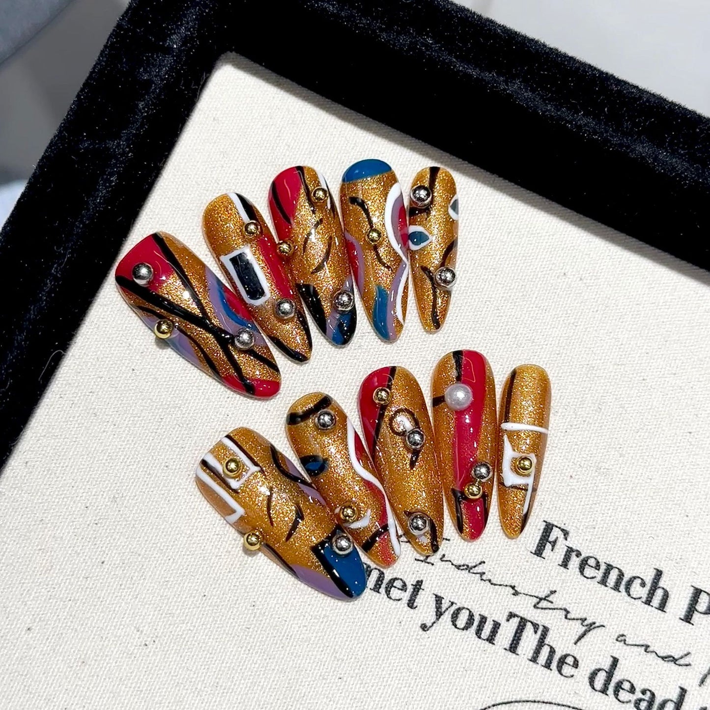 Uñas postizas de lujo, ligeras y hechas a mano, con una línea de colores que combinan y se pueden quitar | 365nails