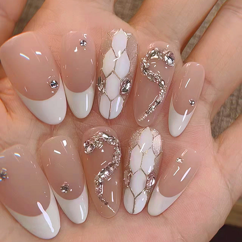 Lucky dignitaries, explosive flash piles of diamonds, small snakes, fashionable and cold girls, white, removable and wearable nail art pieces 24 pieces|365nails