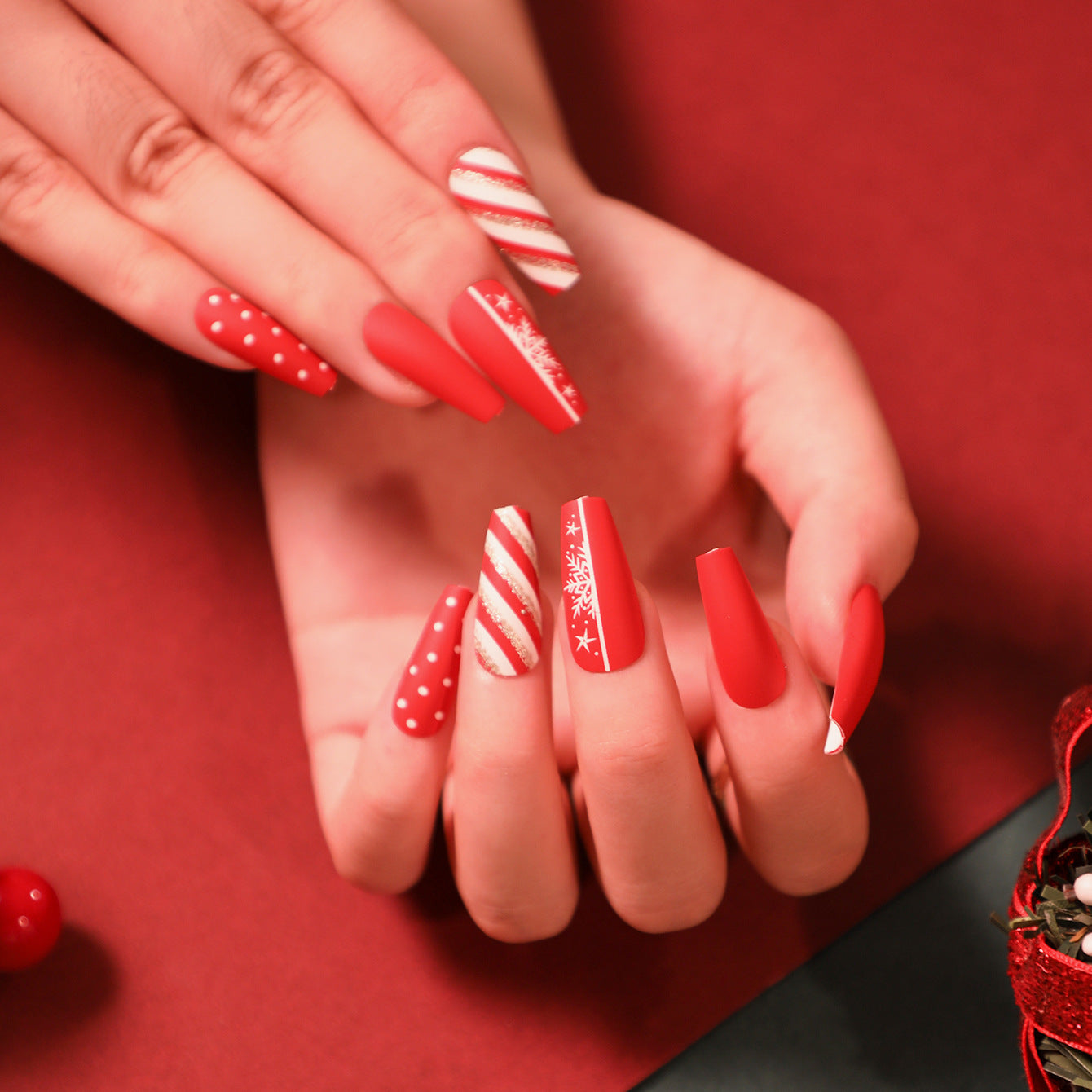 Christmas press on nails snowflake love snowman manicure short almond bow long nail wholesale|365nails