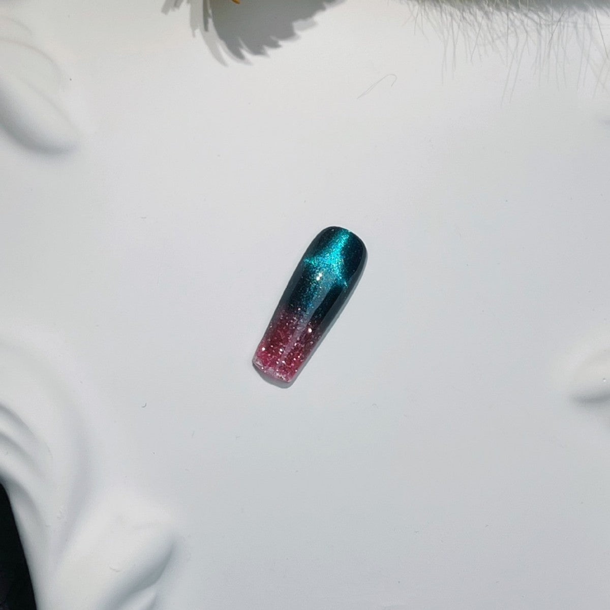 Title Polar Night Pine | Aurora Holiday Art Series Press-On Nails