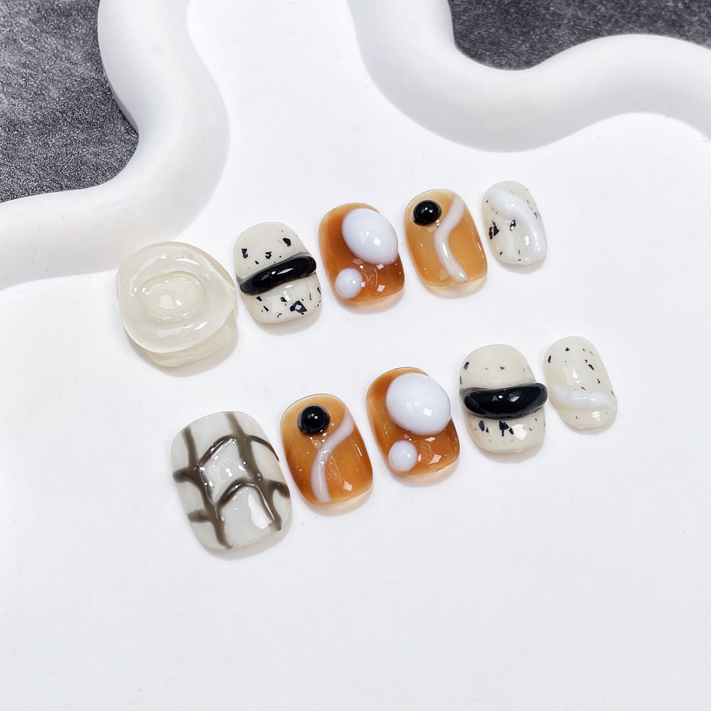 Autumn and winter new caramel smudge nail patch hand pinch three-dimensional handmade press-on nails wearable nail sticker|365nails