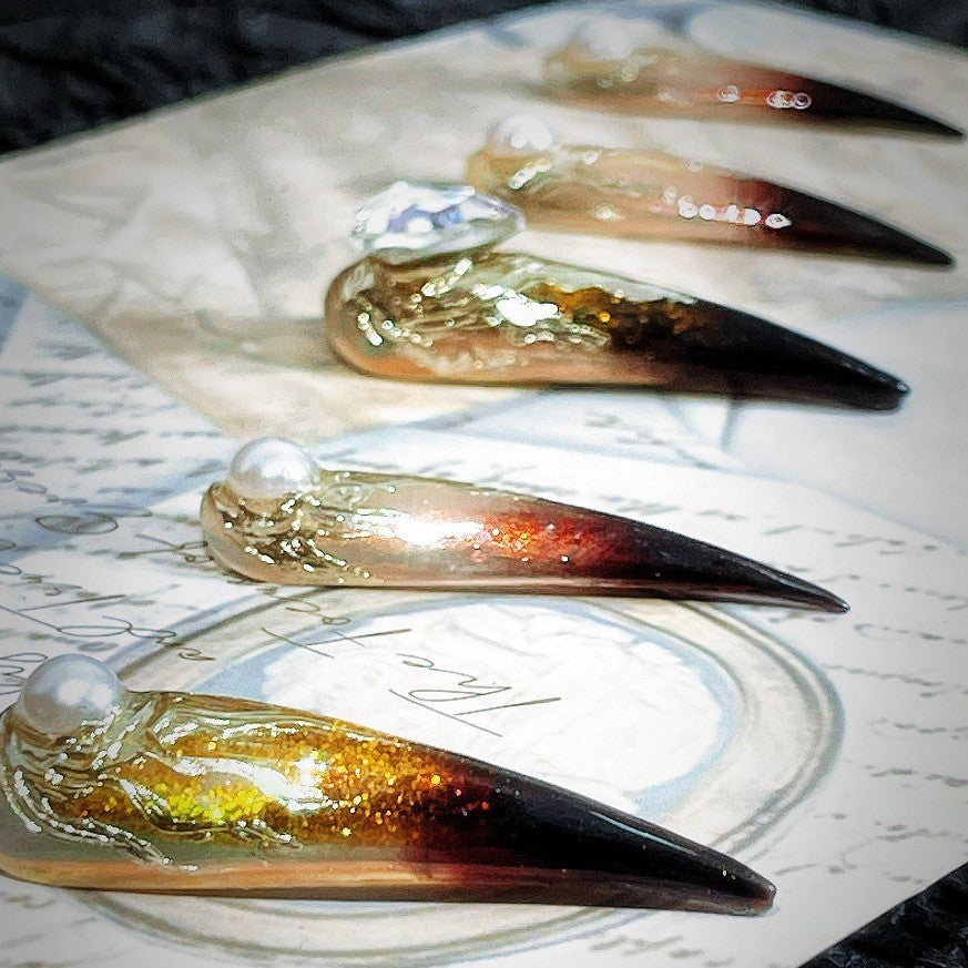 Title Molten Gold Nightberry | Baroque Pearl Art Series Press-On Nails