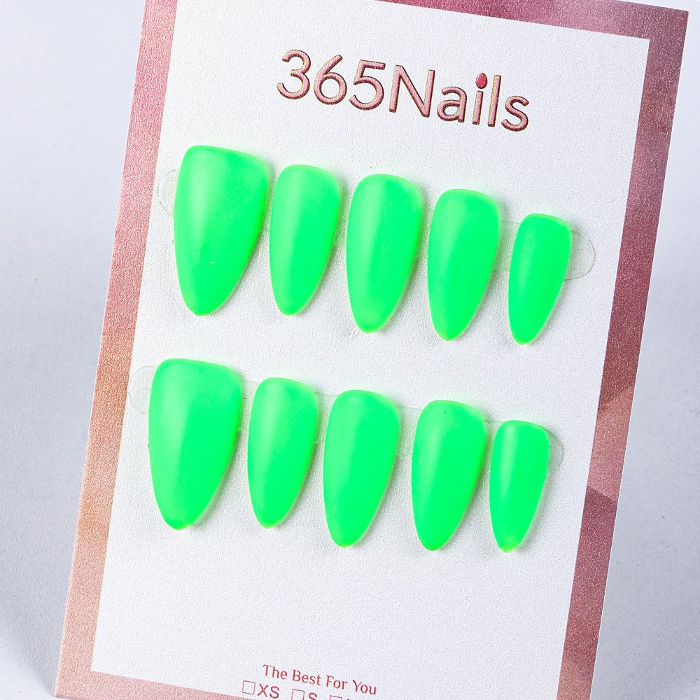 Uñas postizas largas verde neón mate de 365nails