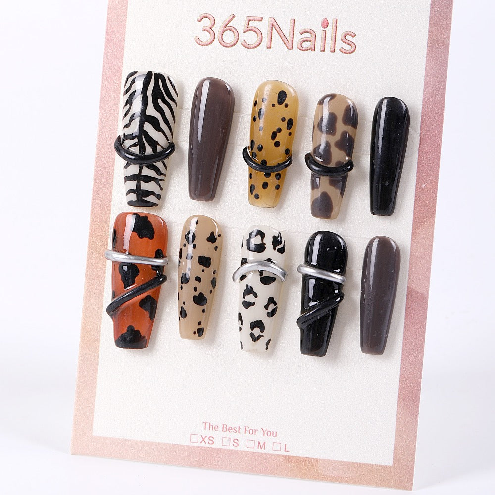 365nails mixed animal print with metal rings wild-chic press-onsSold in packs of 5. Minimum order: 1 pack (5 pcs). Quantity = number of packs. Qty 1 = 5 pcs