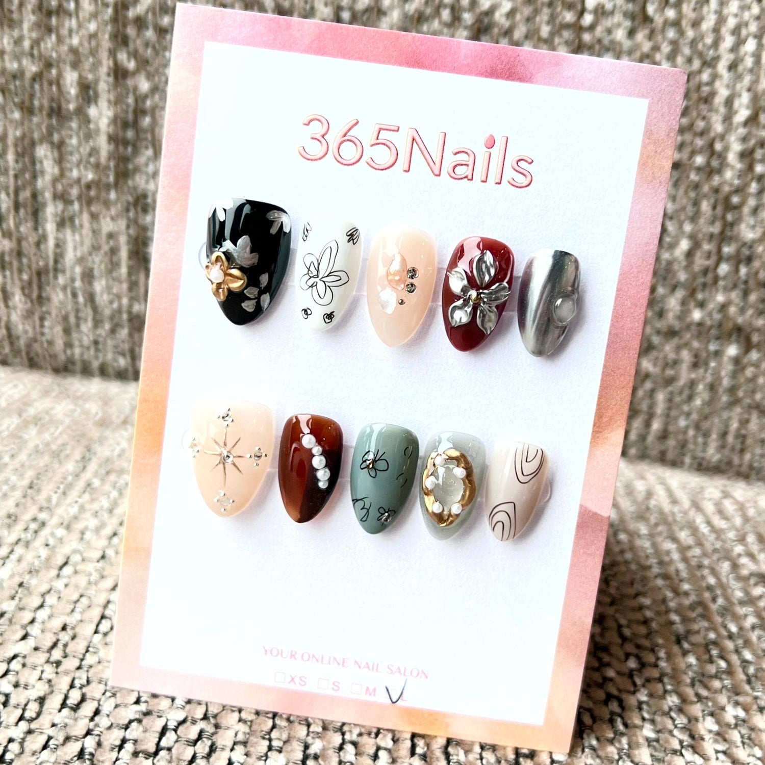 365nails: "Mixed Media Retro Hand-painted" – handmade press-on nail press-on nail design from 365nails