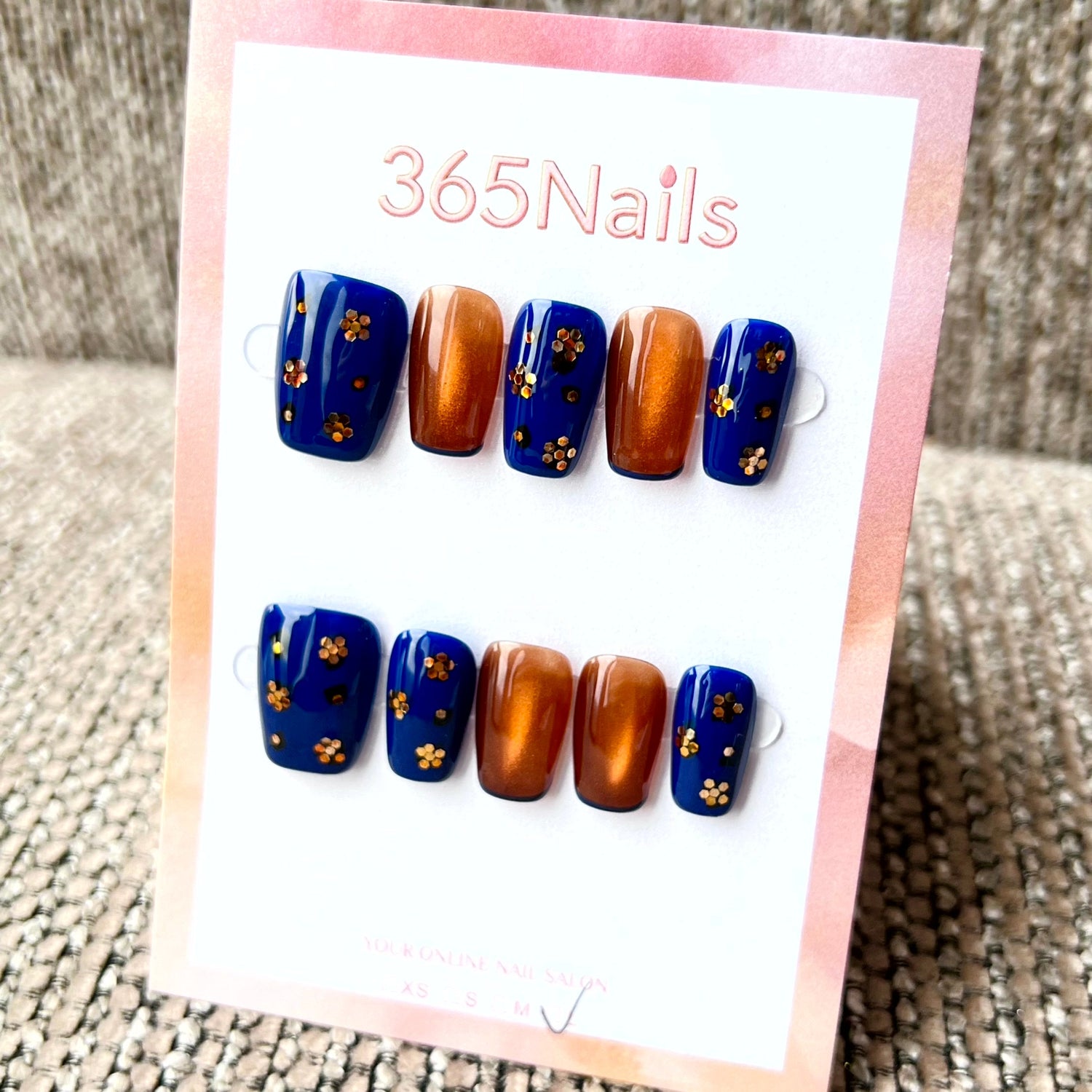 365nails: "Royal Blue Amber Gold Flower" – handmade press-on nail press-on nail design from 365nails