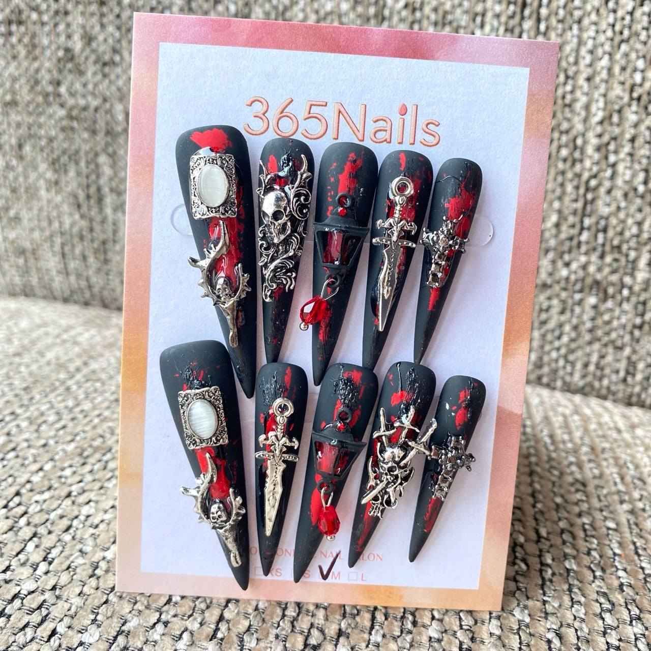 Gothic Claws