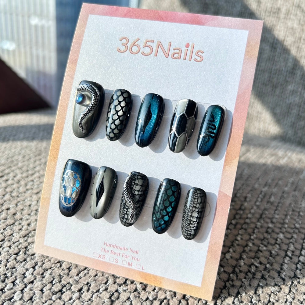 The Gilded Serpent: "Midnight Viper" – Dark Navy Blue & Silver Metallic 3D Snake Scale Handmade Press-On Nails