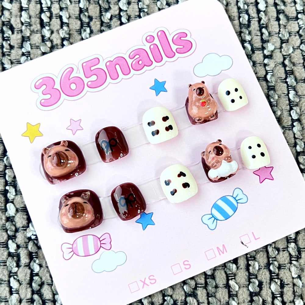 365nails: "Capybara's Cozy Cafe" – 3D Character Handmade Short Nails