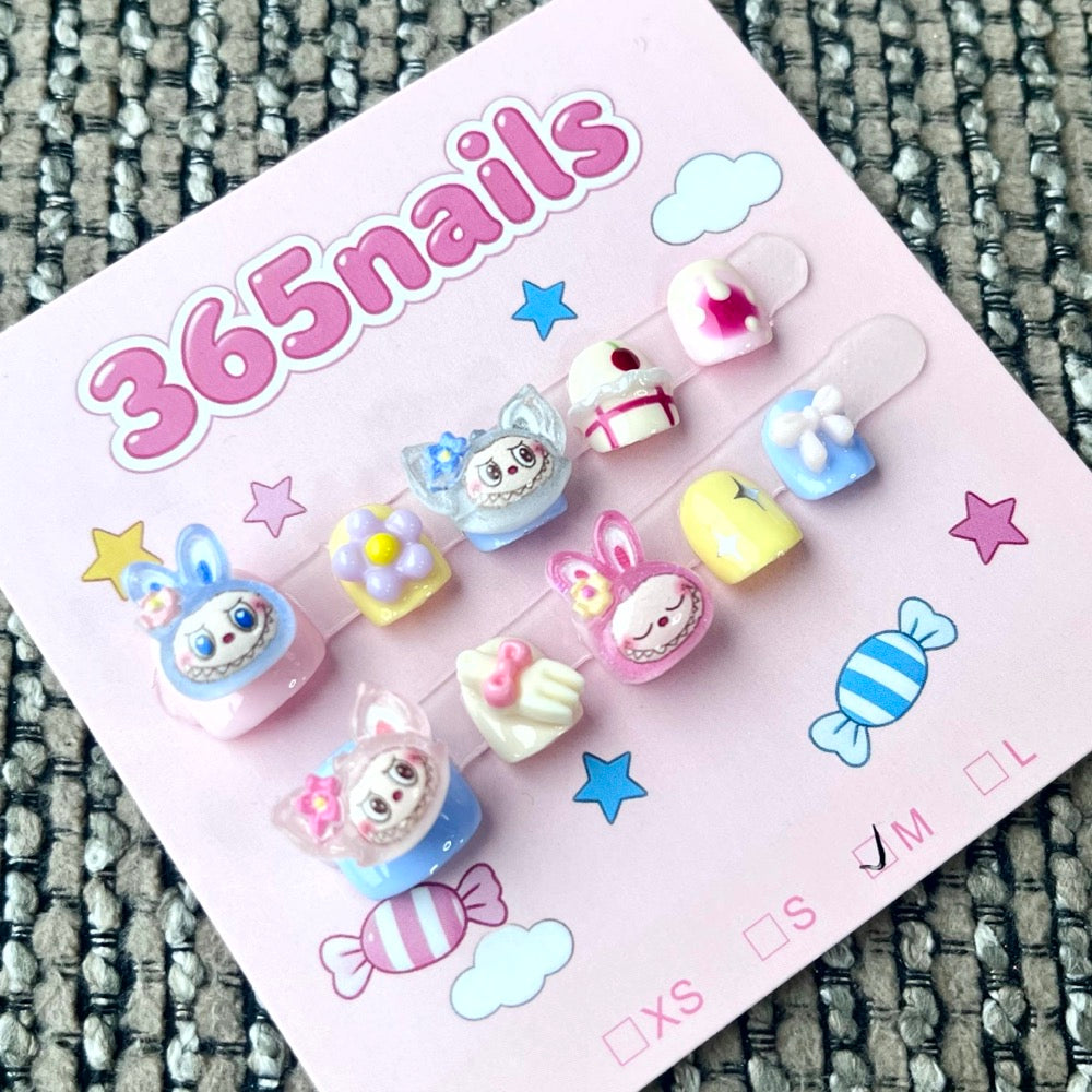 365nails: "Sweet Friends" – 3D Character Handcrafted Sweet Short Square Nails