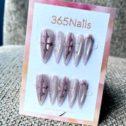 365nails: 장미 크로스 – 수제 롱 샤프 스틸레토형 네일