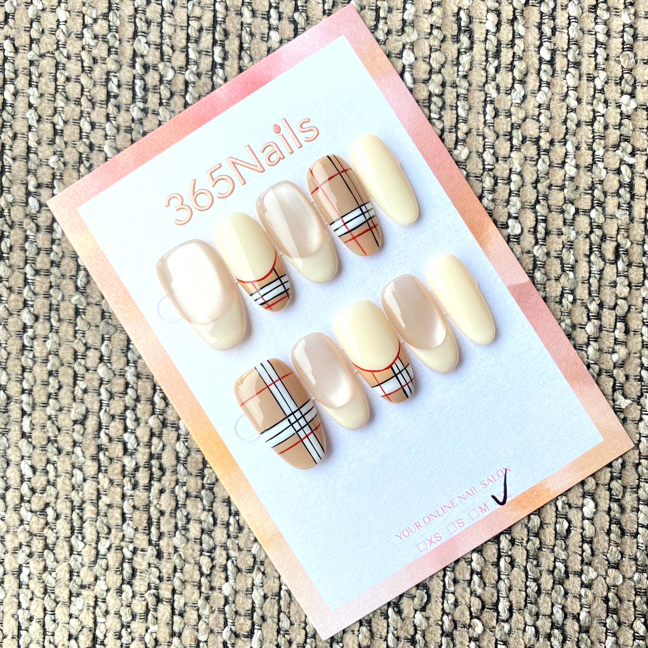Luxury Logo 365nails: "Classic Tartan" – Vintage Plaid & Cream French Handmade Oval Nails