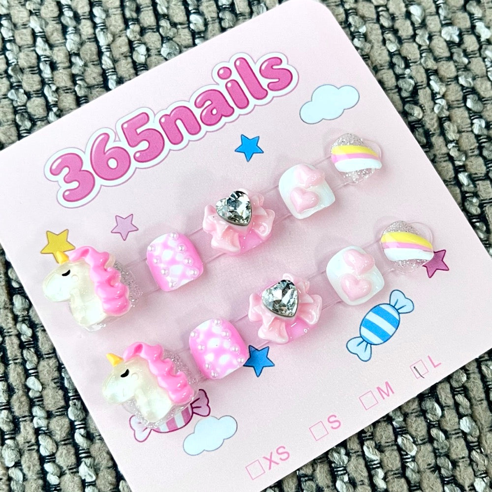 365nails: "Unicorn Dreams" – 3D Character Handmade Short Nails