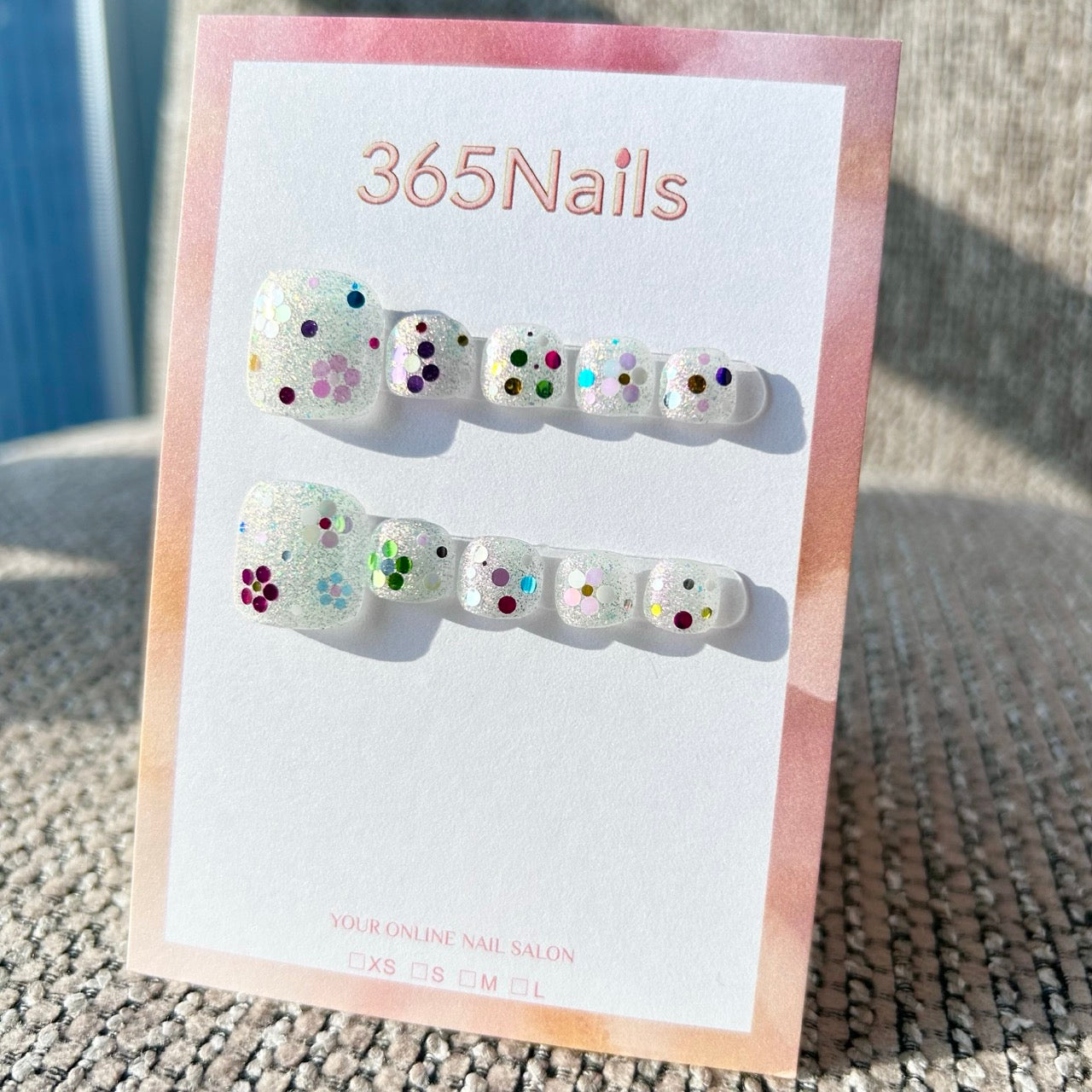 365nails: "glitter sequin floral" – handmade press-on pedicure