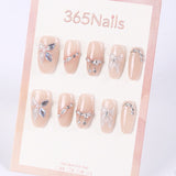 365Nails Lazos Rosa Nude con Adornos de Diamantes de Imitación Colgantes — Uñas Postizas Suaves de Almendra Mediana-Corta