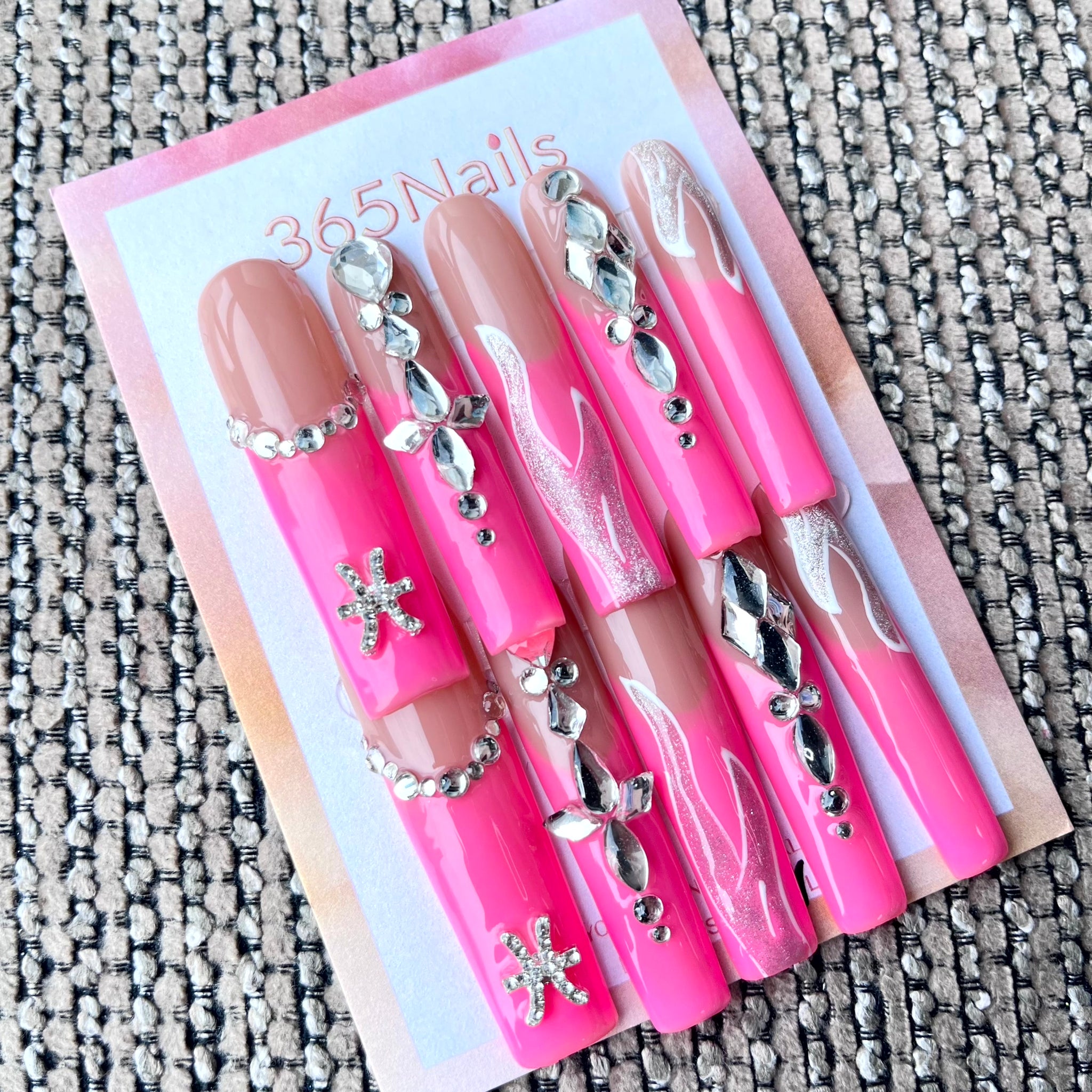 365nails: "Pink Nude Rhinestone" – Handmade Long Trapezoid Press-On Nails