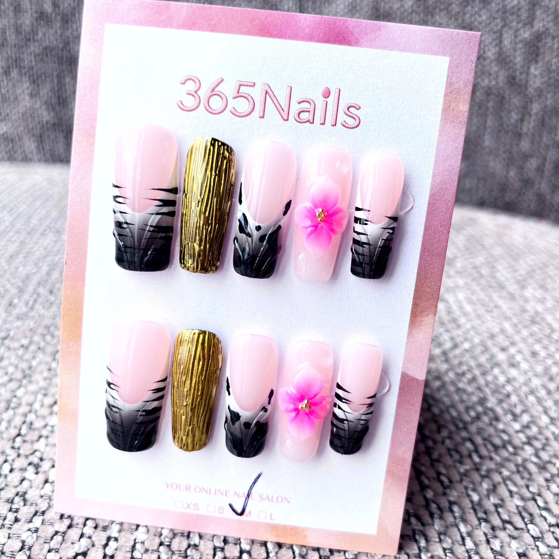 365nails: "Gilded Noir" – 3D Floral & Feather Handmade Almond Nails