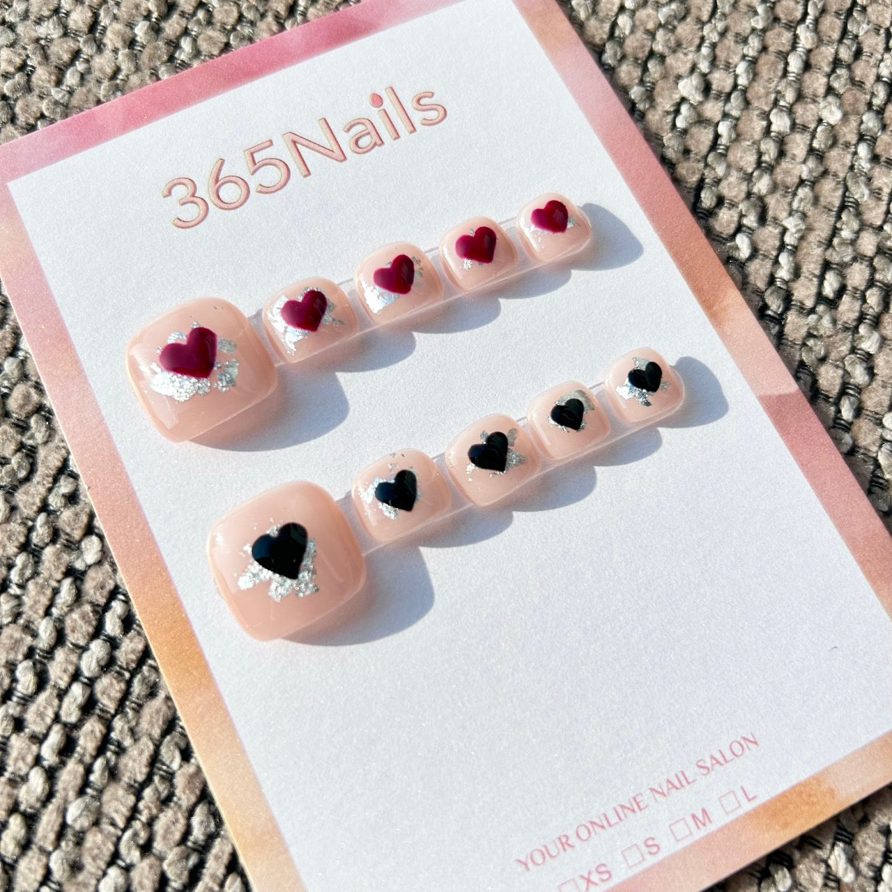 365nails: "silver foil hearts" – handmade press-on toenails / pedicure