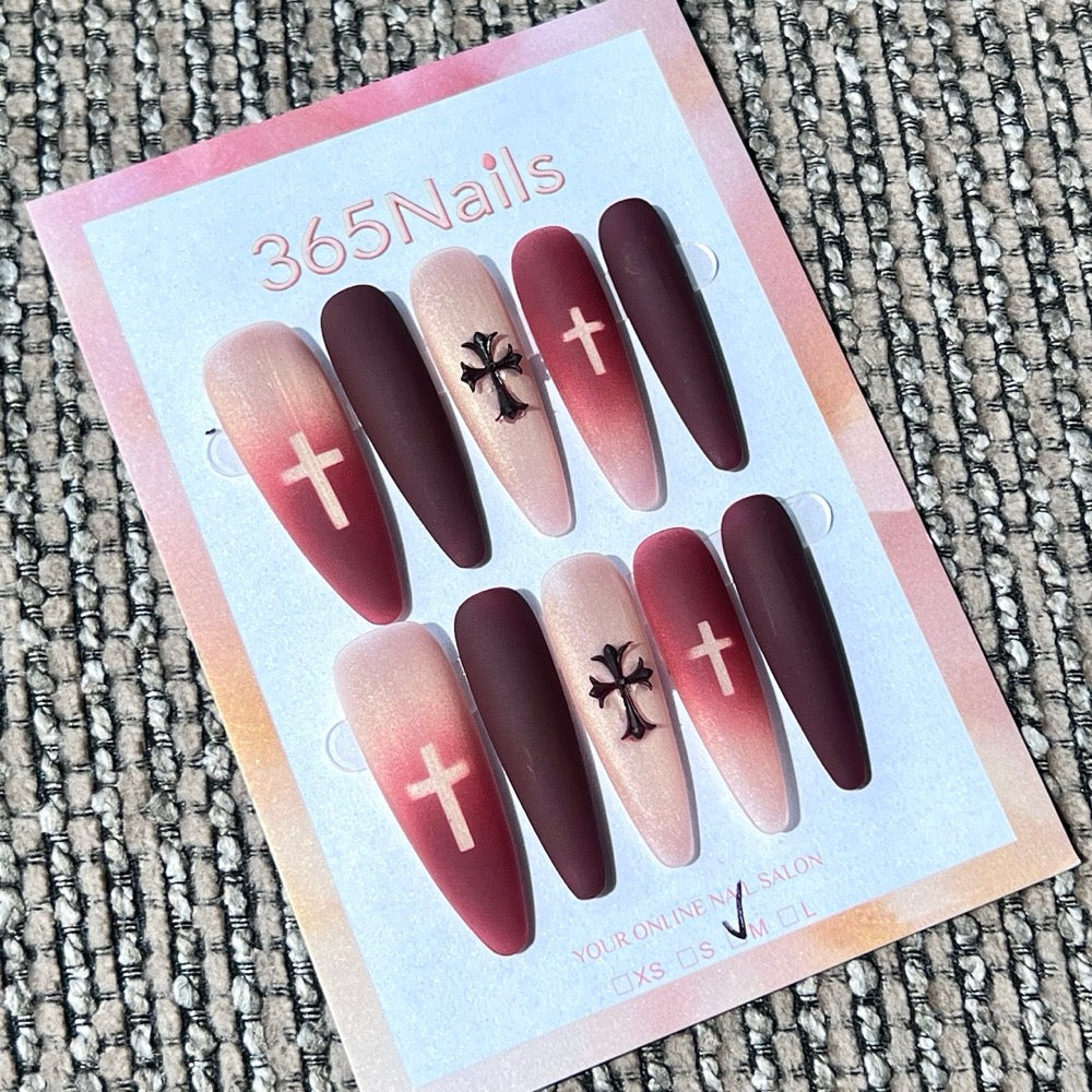 365nails: « Croix gothique ombré » – ongles press-on forme stiletto, faits main