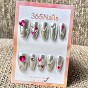 365nails: "Silver Pink Heart Rhinestone Mix" – Handmade Medium Coffin Press-On Nails