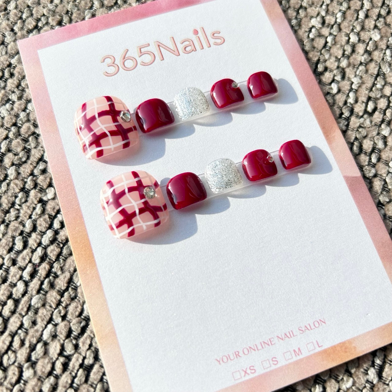 365nails: 酒紅格紋亮粉 – 手工製足部穿戴甲