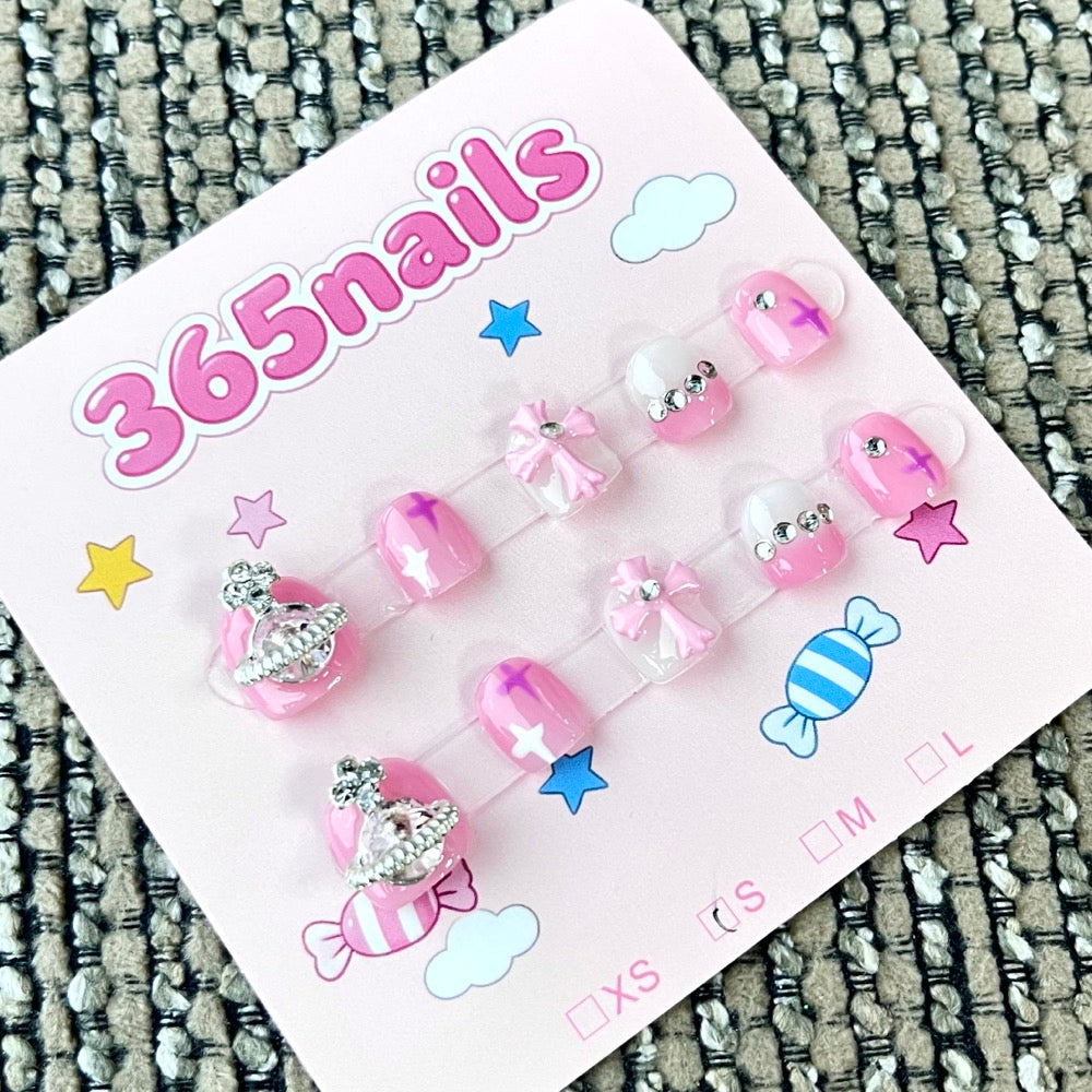 365nails: "Little Princess" – 3D Gown & Bow Handmade Short Nails