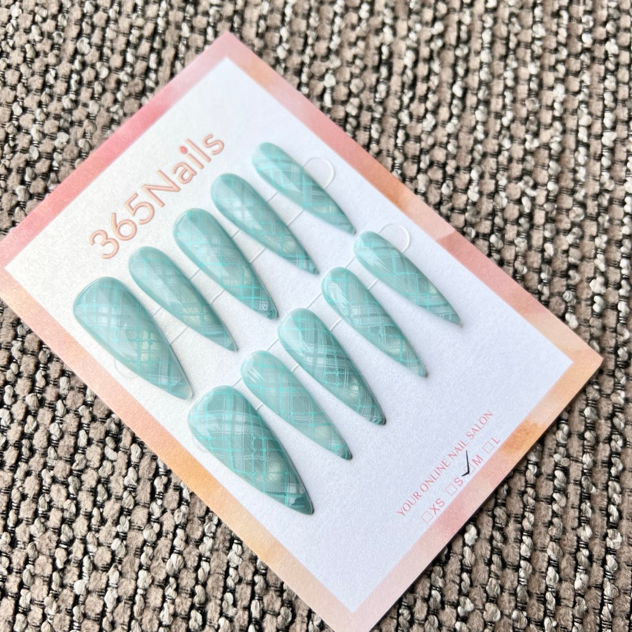 365Nails：「漣漪冰海綠」— 手工製穿戴甲（清新海洋 / 優雅氣質）