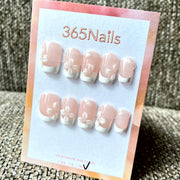 365nails: "Pétale rose" – Floral 3D et French Tip – Ongles press-on faits main de forme amande courts