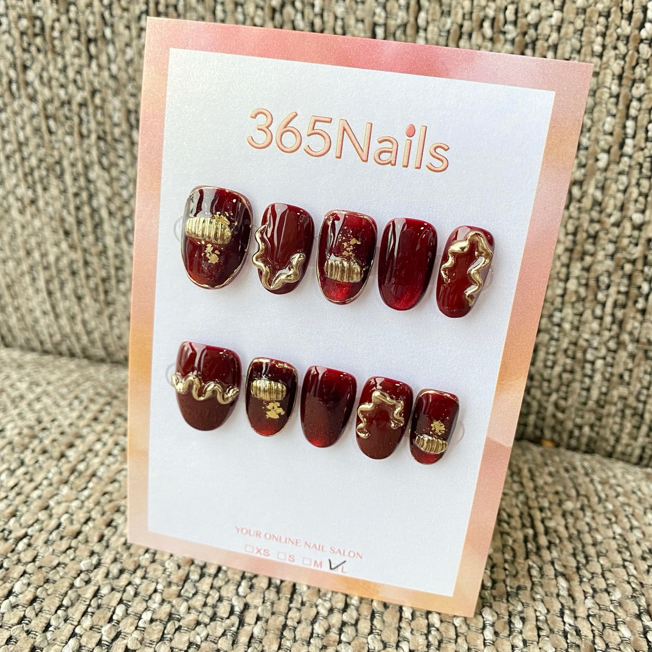 365nails: "Burgundy Gold 3D Texture Cat Eye" – handmade press-on nail