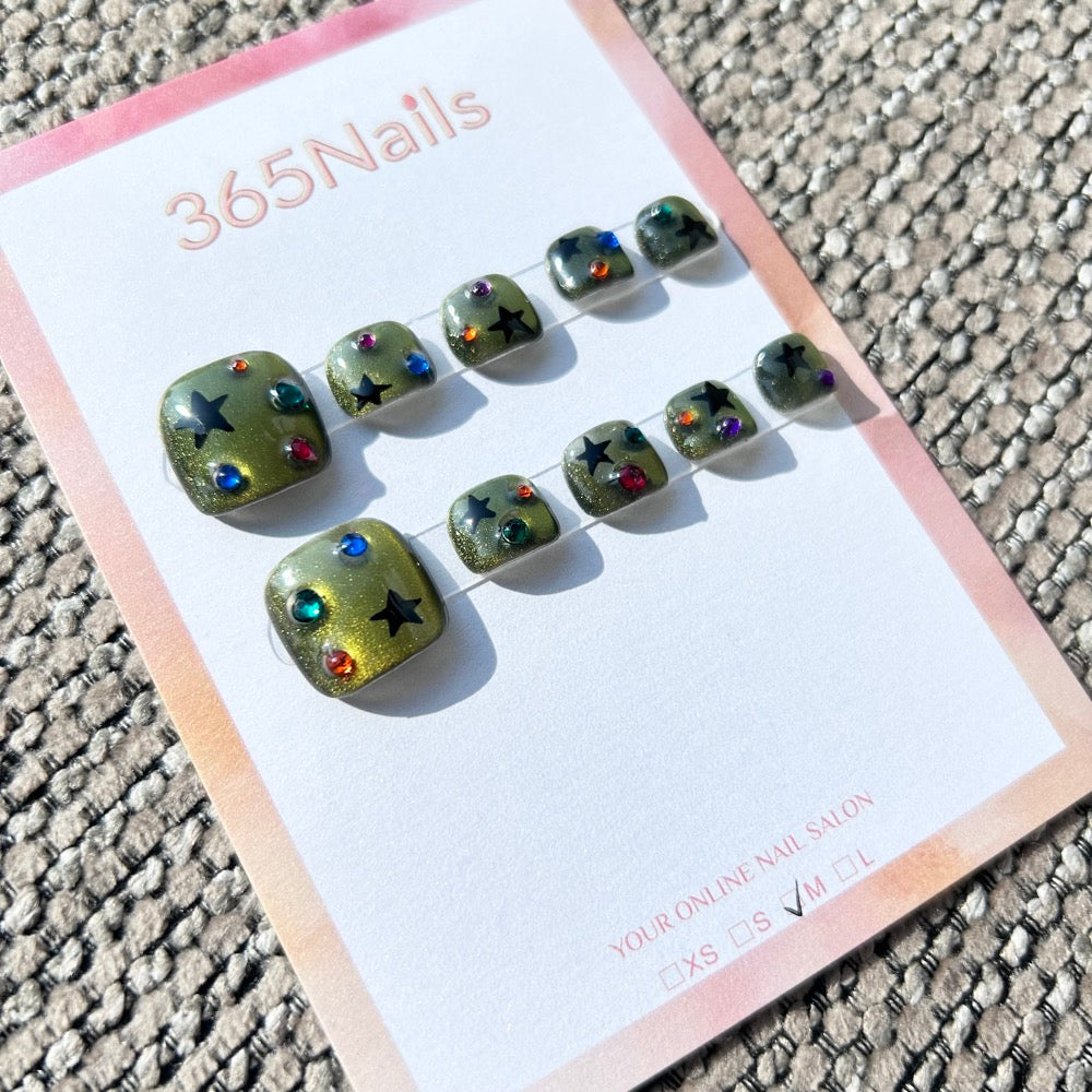 365nails: 橄欖色星空水鑽 – 手工製足部穿戴甲
