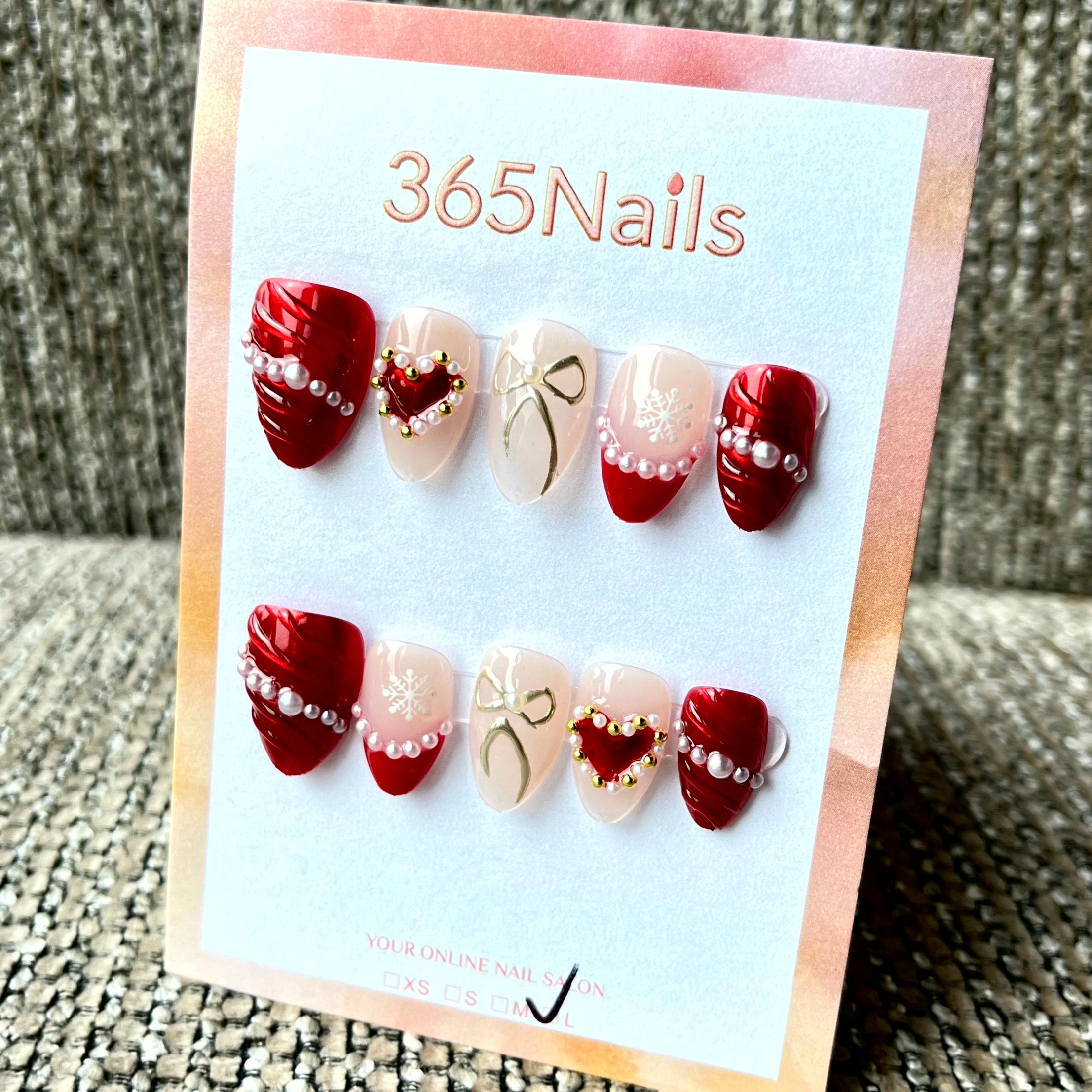 365nails: "Romance Carmim" – Unhas Postiças Artesanais de Laço 3D e Coração Formato Amêndoa Média