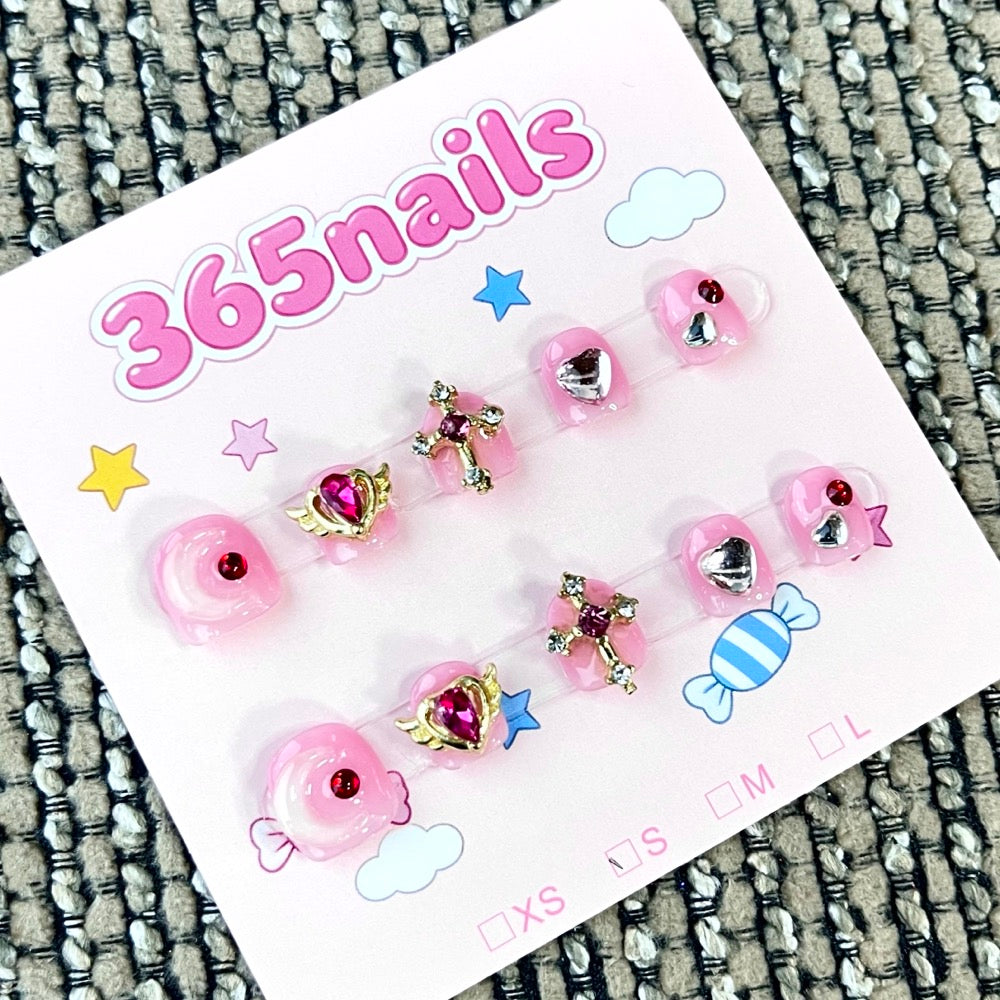 365nails: "Sacred Heart" – 3D 고딕 Y2K 수제 숏 스퀘어형 네일