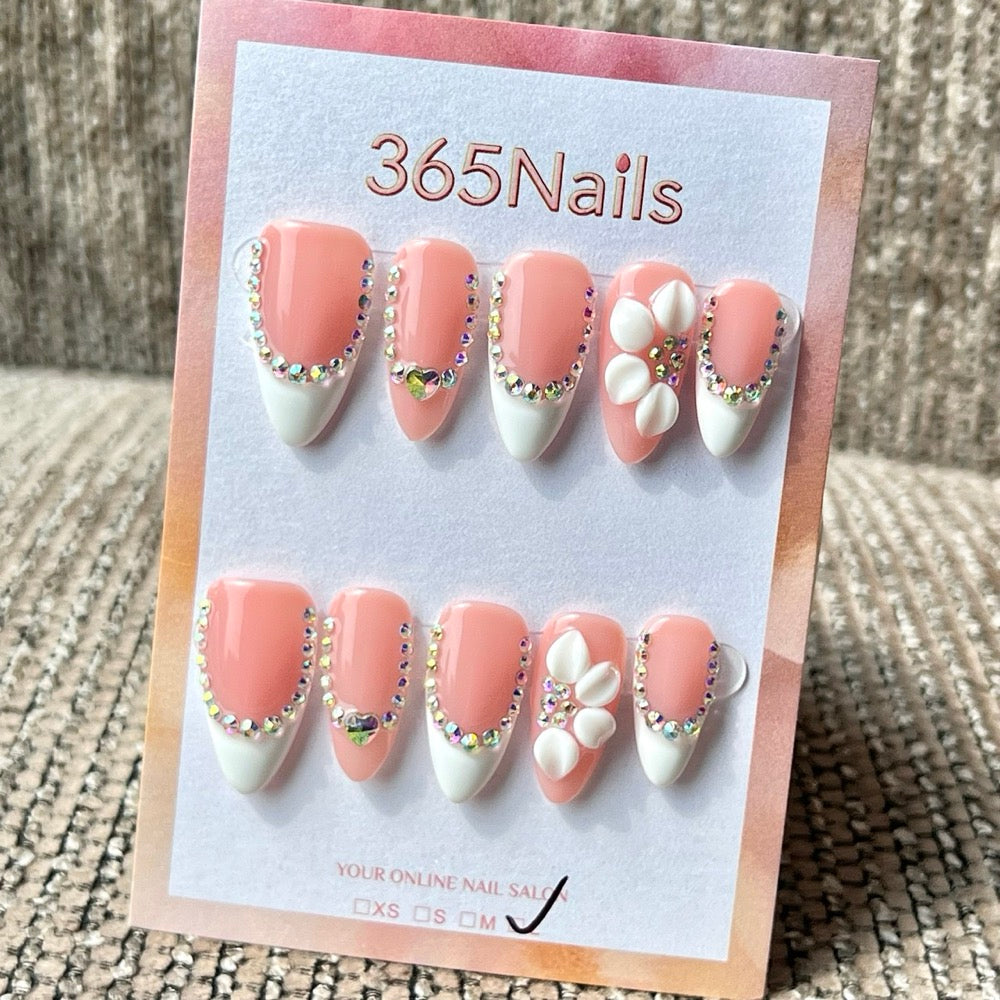365nails: "Pink White Flower Rhinestone Heart" – Handmade Medium Stiletto Press-On Nails