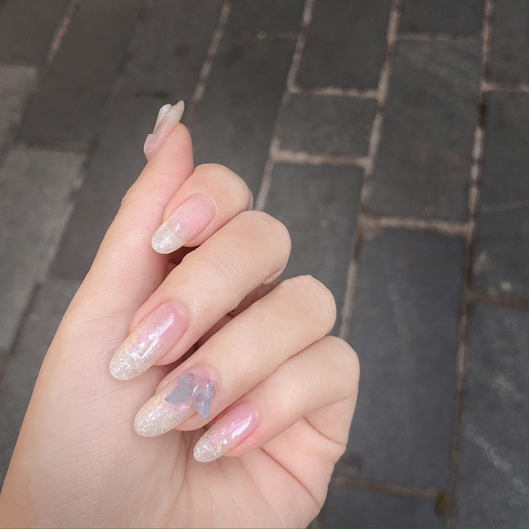 365nails: "Misty Lavender" – Unhas Postiças Artesanais de Borboleta 3D com Glitter, Formato Amêndoa Média