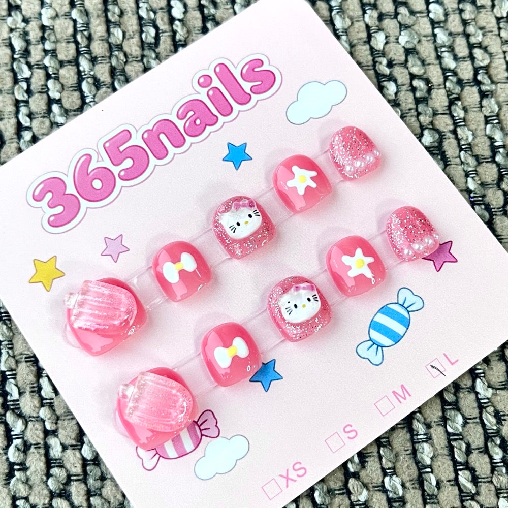 365nails: "Kitty Sparkle" – 3D Character & Glitter Handmade Short Square Nails