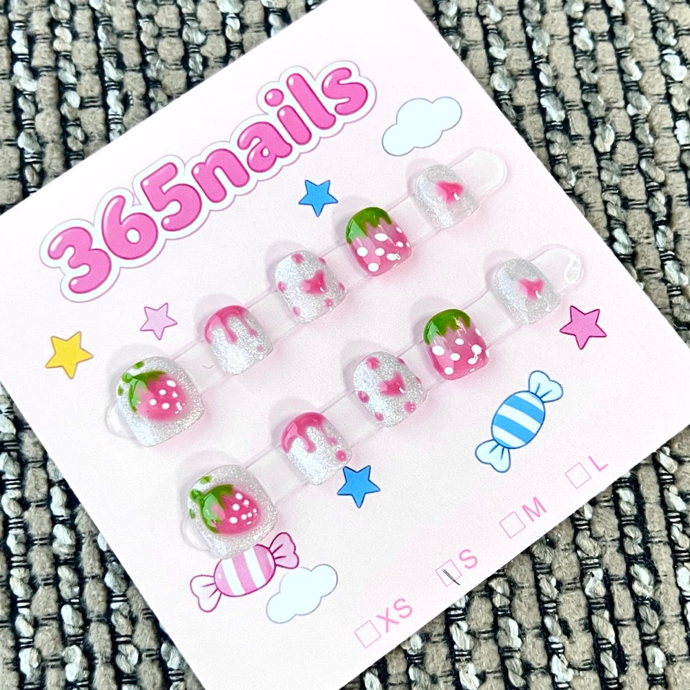 365nails: "Strawberry Glitter" – 3D Fruit & Sparkle Handmade Short Square Nails